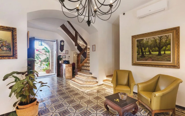 La Casona de las Flores