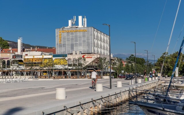 Hotel International