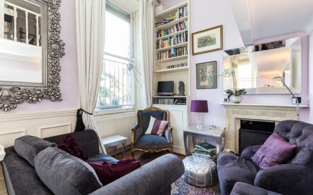 Cosy & Chic Nest 2min From Clapham Common Tube!