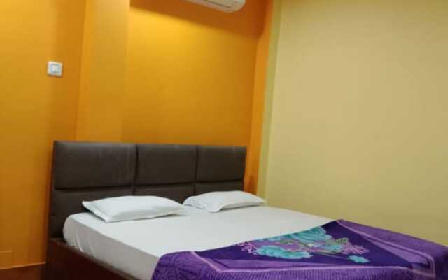 Goroomgo Sahoo Palace Puri