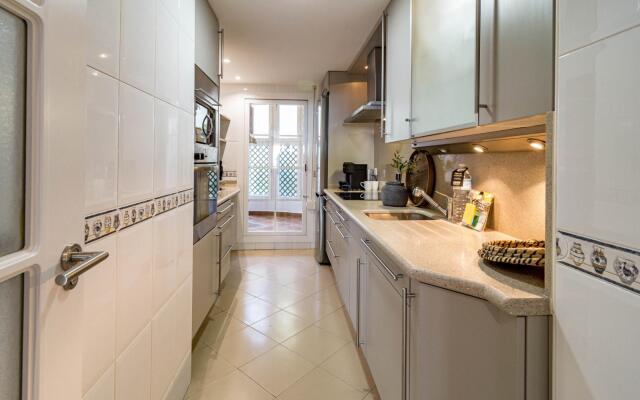 SAA3- Spacious apartment close to beach