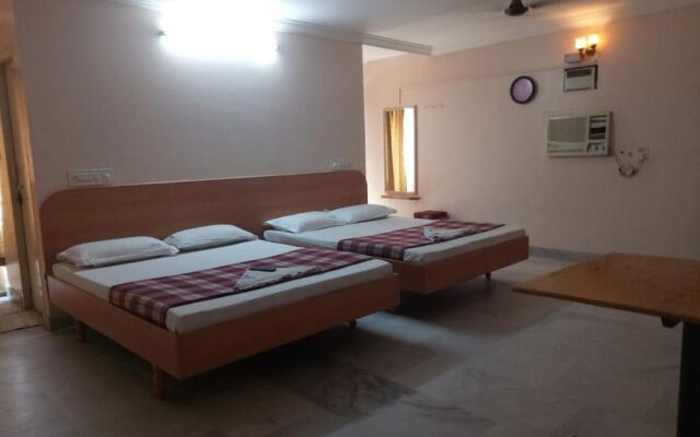Hotel Kirthikaa Palace