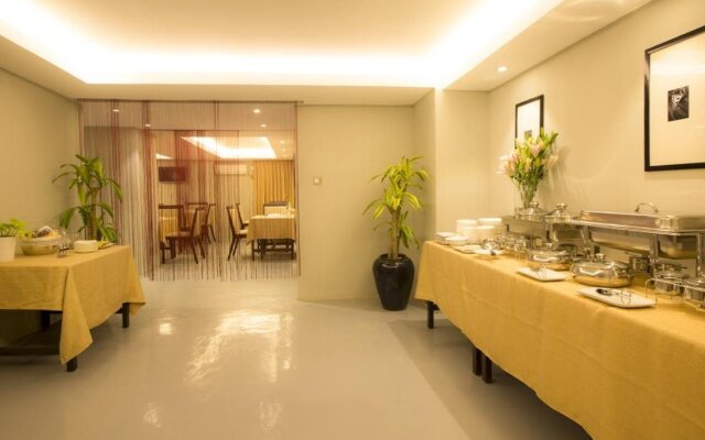 Shwe Pyi San Yar Hotel