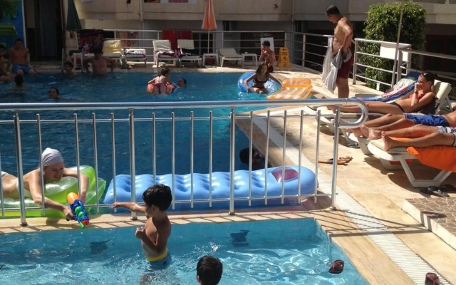 Semiz Apart Hotel