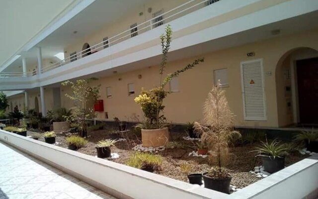 House With 2 Bedrooms in Portimão, With Pool Access and Enclosed Garde