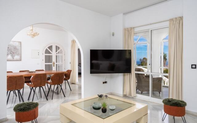 Villa Sabah with sea views