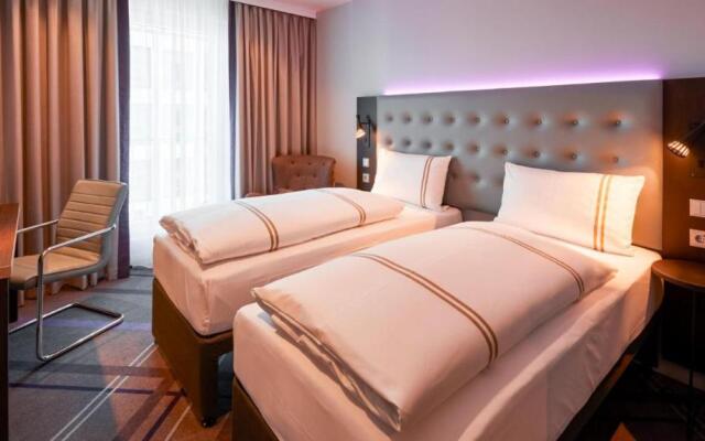 Отель Premier Inn Frankfurt City Europaviertel