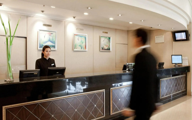 Rosedale Hotel and Suites Guangzhou