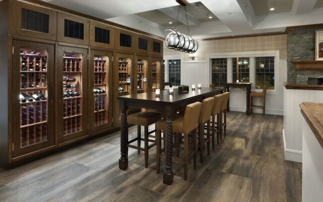 Madison Beach Hotel, Curio Collection by Hilton