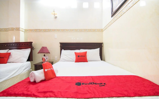 RedDoorz near Tan Son Nhat Airport