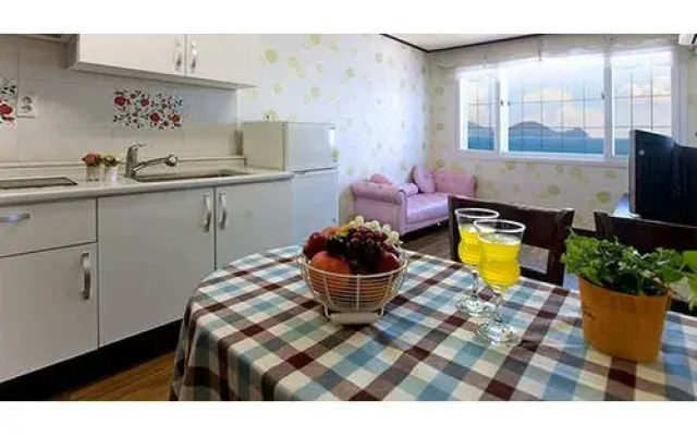 Geoje Napoli Pension