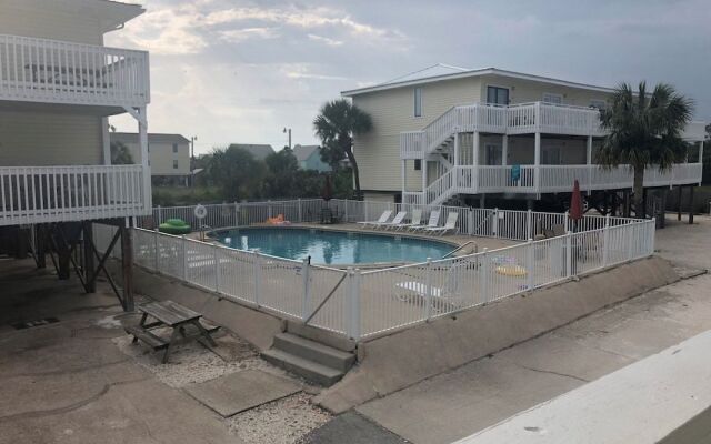 Moonraker 3 1 Bedroom Condo by RedAwning
