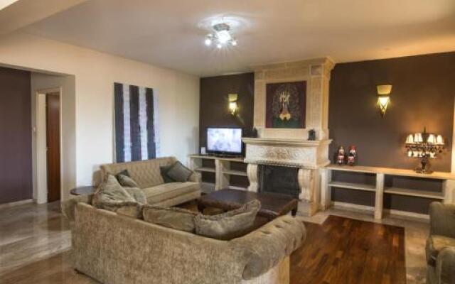 Sunshine Luxury House