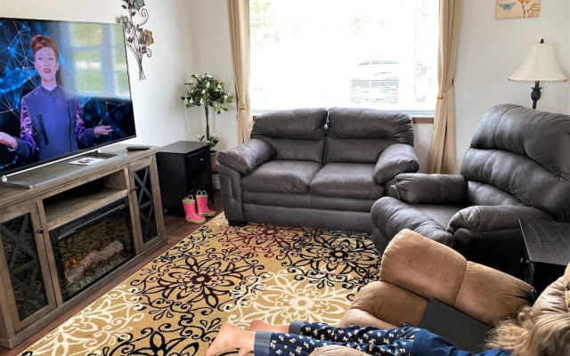 Pleasant Grove Farm LLC