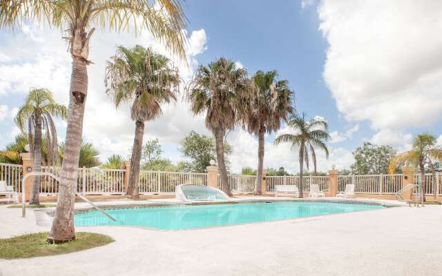 Super 8 by Wyndham Corpus Christi