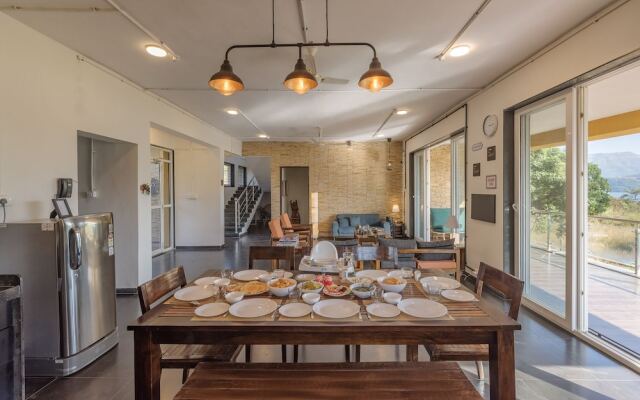 CosmicStays Afita Mohari-Solar Powered Lakehouse