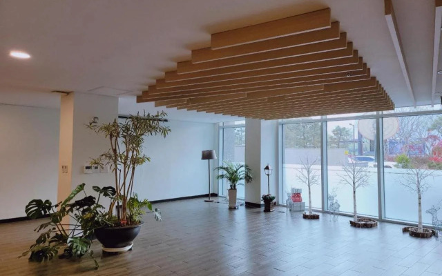 Chungchoho Best Hotel