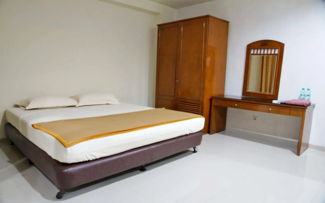 Ramayana Indah Hotel by RedDoorz