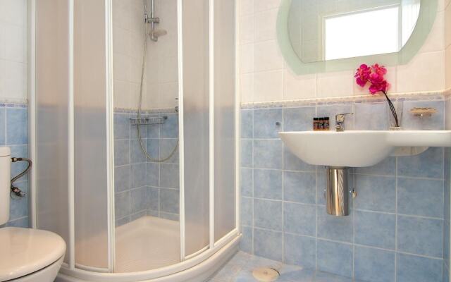 Stylish studio loft with Superb balcony