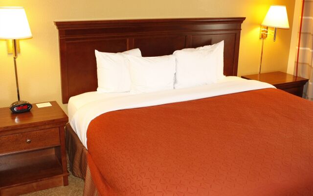 Country Inn & Suites by Radisson, Saskatoon, SK