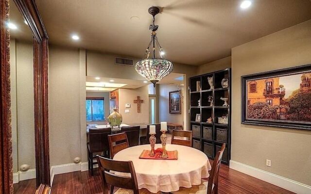 Continental Gardens By Signature Vacation Rentals