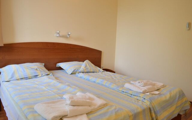 Family hotel Neptun Lozenets