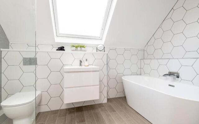 Captivating 4-bed House in Killin