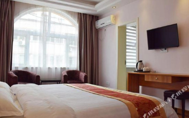Yake Light House Hotel (Luoyang Longmen High-speed Railway Station Kaiyuan Avenue)