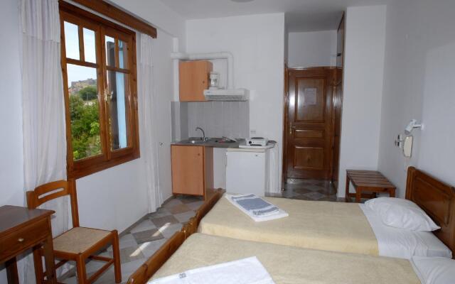 Orfeas Studios & Bungalows