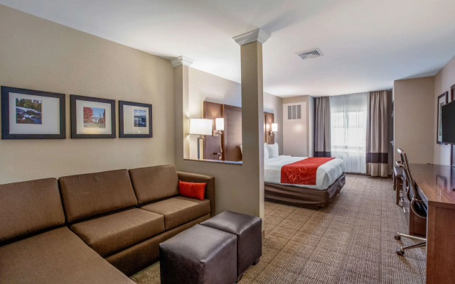 Comfort Suites Fishkill near Interstate 84