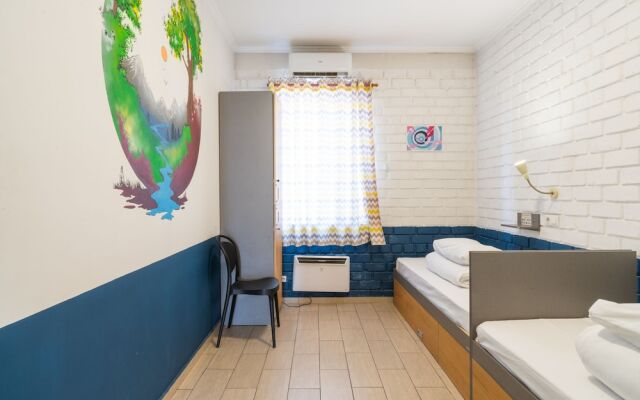 ololoFreelander work and travel Hostel