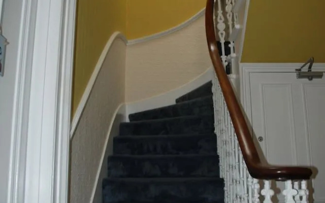 The Coo's Guest House