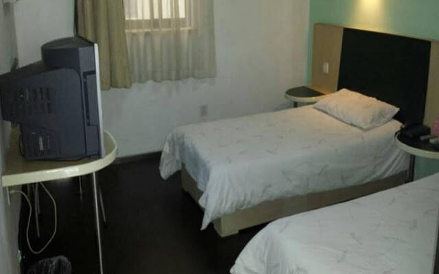 Motel168 Xu Chang Road Inn