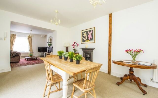 The Apartment Sherborne