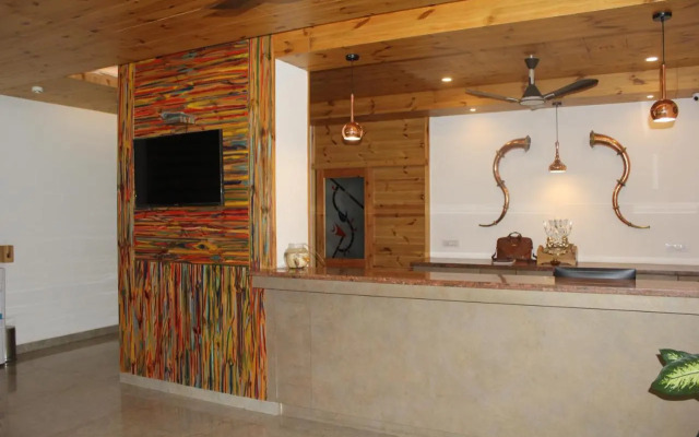 The Apple Crest - Bithal