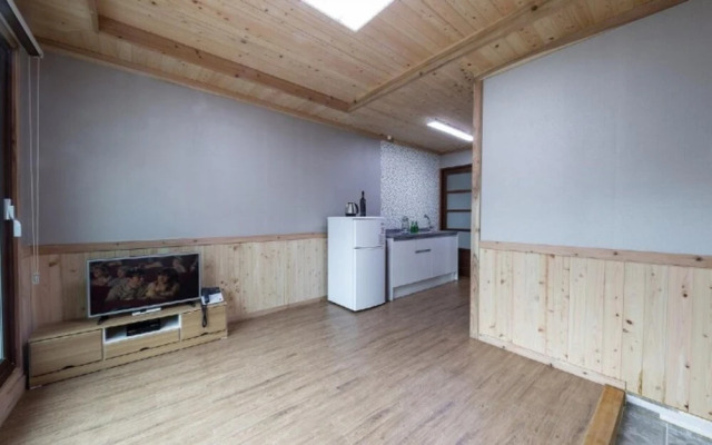 Gwangyang Seomjingang Geumteo Pension