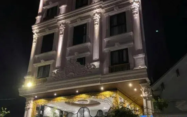 Royal Hotel 2 Mong Cai