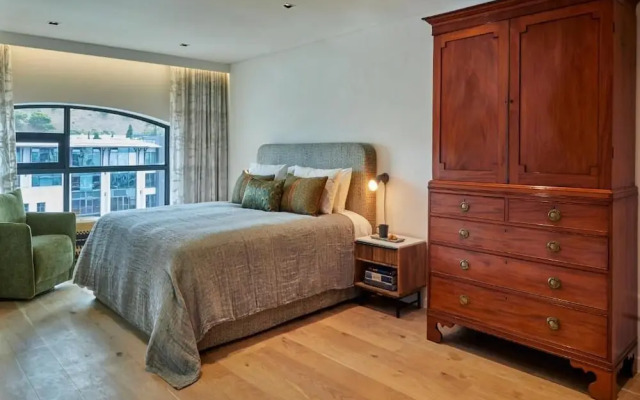 Xenia Signature Collection by Totalstay