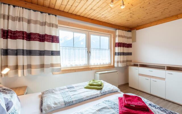Romantic apartment in Bramberg with garden