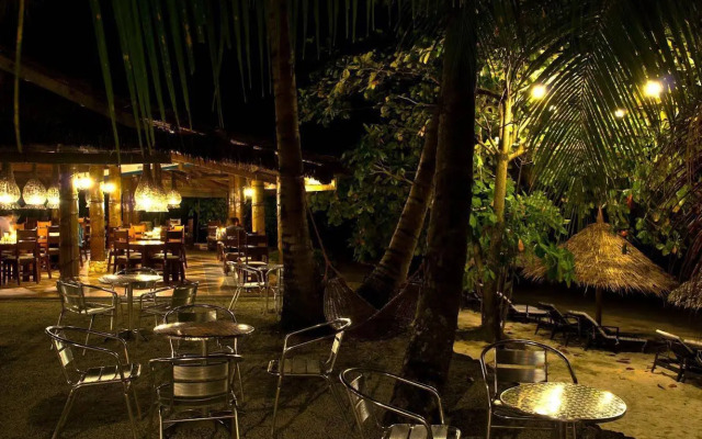 Easy Diving and Beach Resort