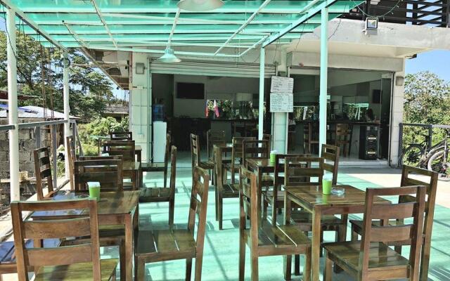 Rey-Alexandria Suites Annex