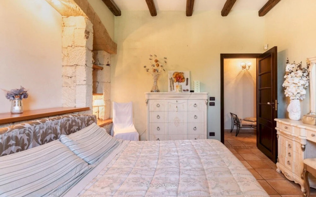 Luxury Garden in Gallina