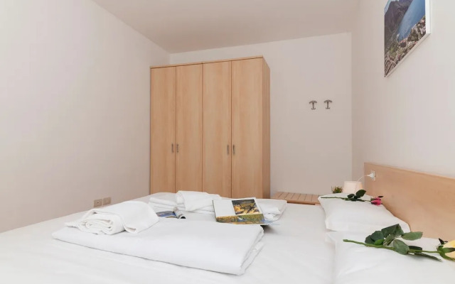 Porto Letizia Roma 5