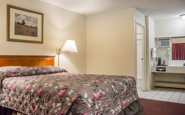 Econo Lodge Edmonton South