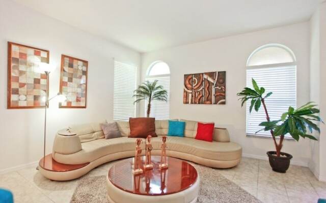 241 Las Fuentes Drive 6 Bedroom Home by Redawning