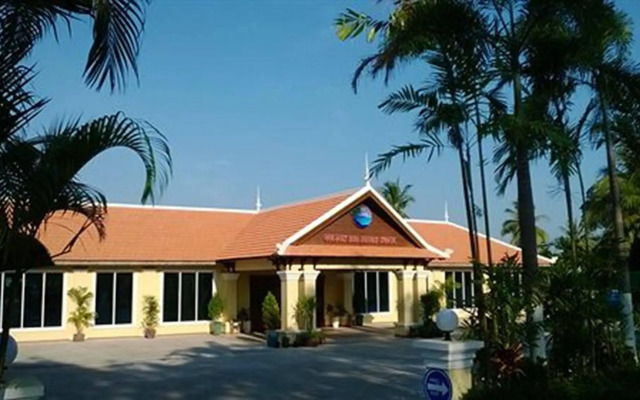 The Rich Resort & Casino