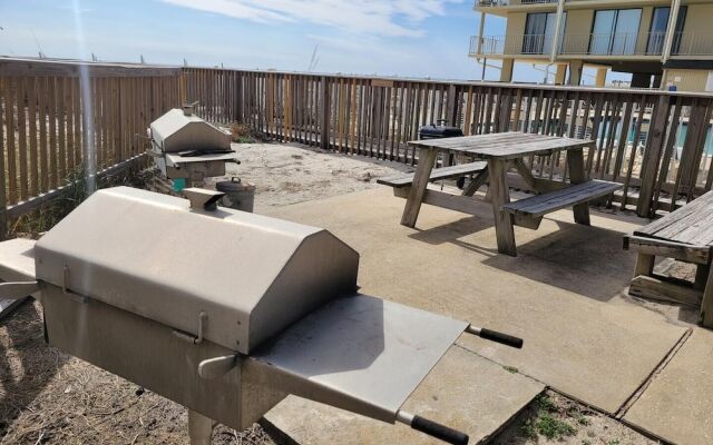 Relaxing 2bd/2ba w/ Partial View & Pool