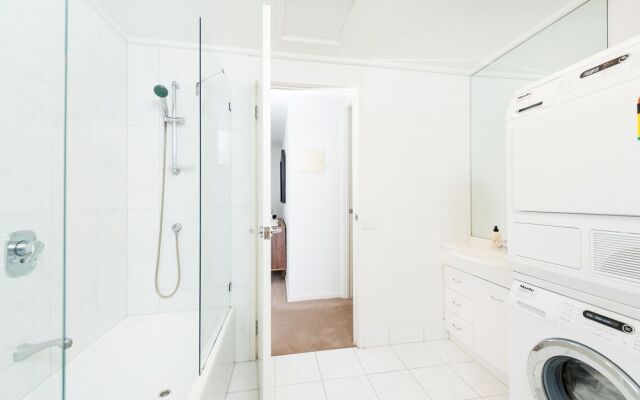 Melbourne Stays - City Point Suite