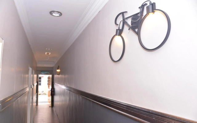 OYO 1190 Nice Stay Hotel
