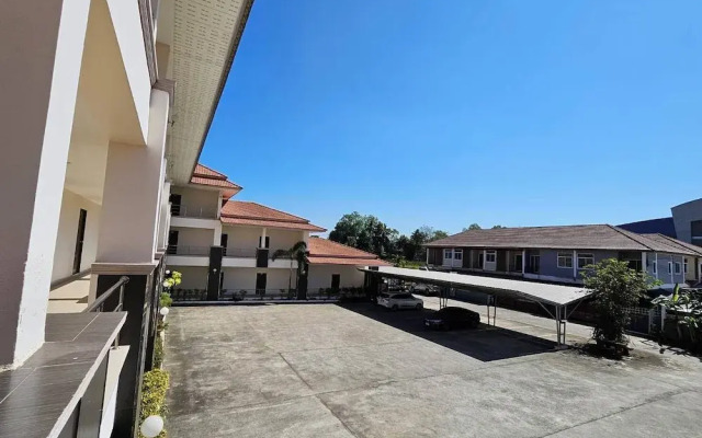 Grand Place Resort